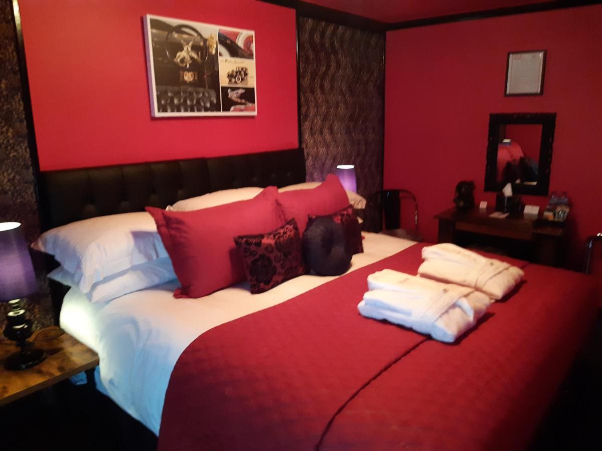Cadillac Kustomz Hotel - Breakfast Available Rothesay Exteriör bild