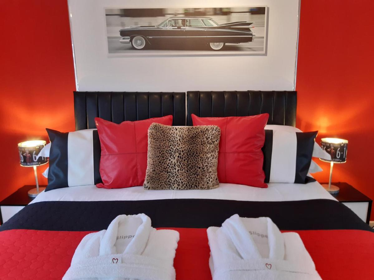Cadillac Kustomz Hotel - Breakfast Available Rothesay Exteriör bild