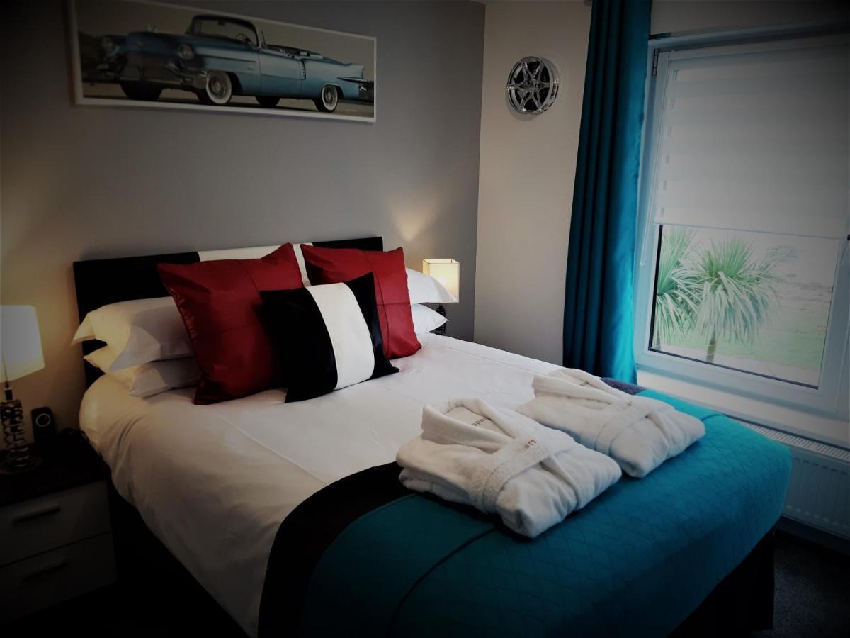 Cadillac Kustomz Hotel - Breakfast Available Rothesay Exteriör bild