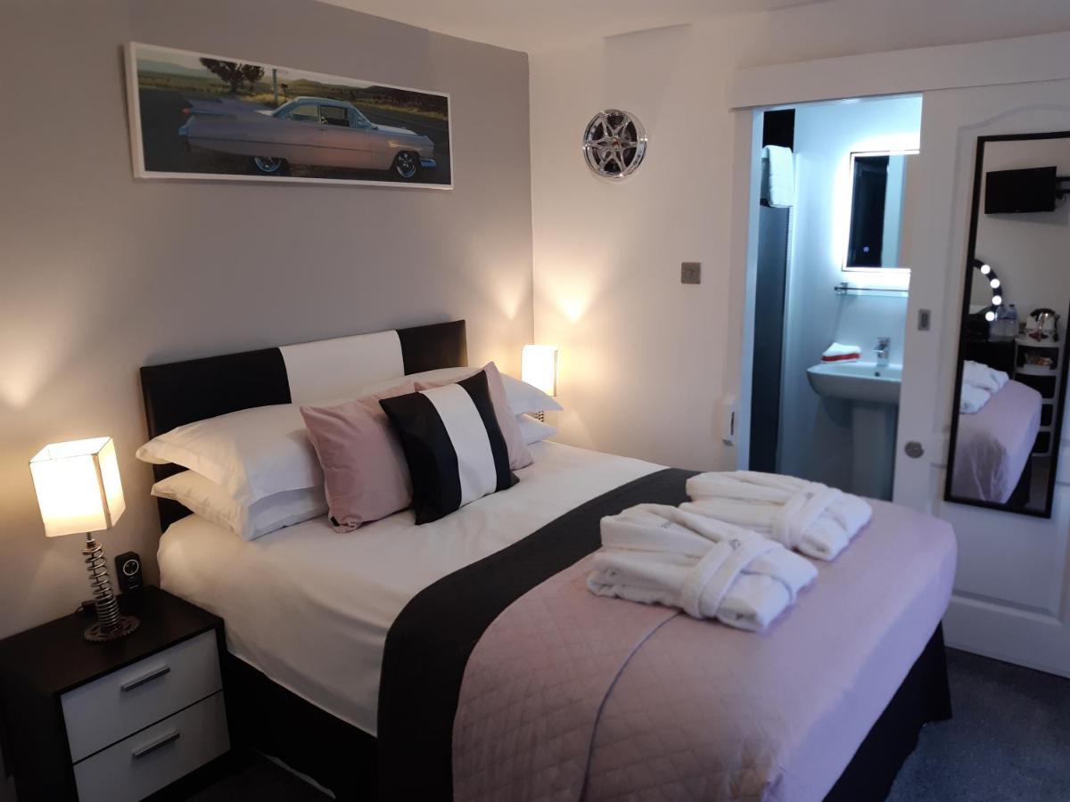 Cadillac Kustomz Hotel - Breakfast Available Rothesay Exteriör bild